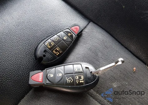 2014 Chrysler Town & Country S from USA, damaged, VIN 2C4RC1HG4ER364215